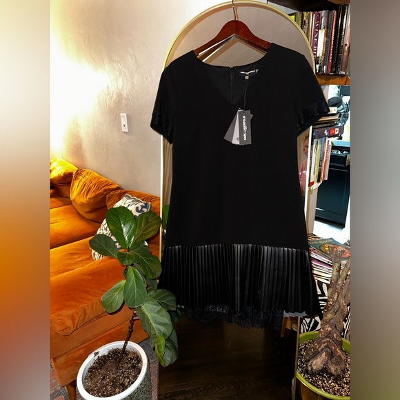 Karl Lagerfeld Flapper Style, Black Lace & Faux Leather Trim Dress SZ 10 NWT - Picture 7 of 15